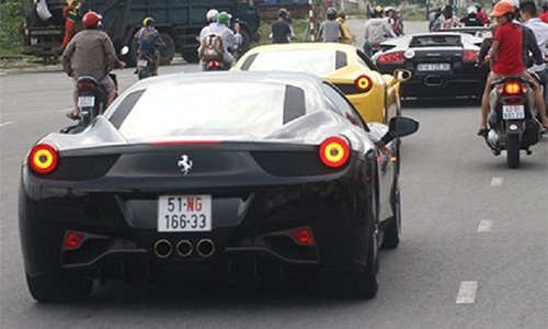 Hàng trăm xe biển ngoại giao tạm nhập nhưng "quên" tái xuất - 1
Dễ dàng bắt gặp những chiếc xe biển số ngoại giao trên đường phố (Ảnh minh hoạ).