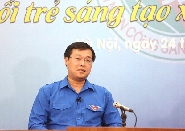 Bí thư thứ nhất T.Ư Đoàn nói gì về mục tiêu 5 triệu ý tưởng sáng tạo thanh niên? - 3 Anh Lê Quốc Phong sẽ trực tiếp tiếp cận ý tưởng sáng tạo gửi thắc mắc về cho chương trình.