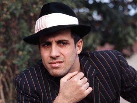 Những gia đình “sao” có truyền thống đẹp từ “trứng nước” - 16
Adriano Celentano quả là một sao nam có gen di truyền rất tốt