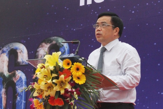 Nghệ An: Hàng nghìn bạn trẻ quyết tâm “sống xanh hơn” - 2 Phó Chủ tịch UBND tỉnh Nghệ An kêu gọi các cá nhân, đơn vị, doanh nghiệp trên địa bàn tắt điện trong 1 giờ đồng hồ để hưởng ứng Giờ trái đất