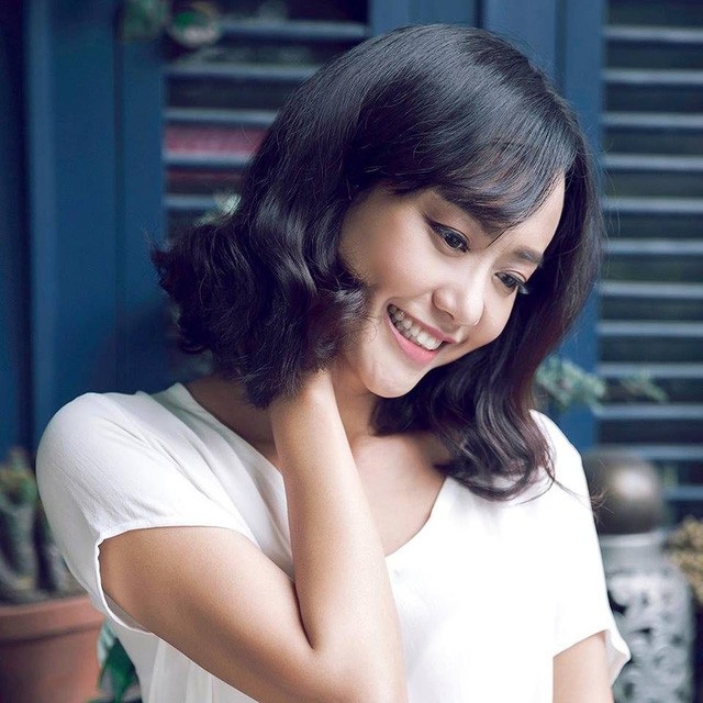 Trường Giang xuất hiện sau “ồn ào”, Phan Như Thảo sợ con bị bắt cóc - 14 
“Mẹ chồng tôi là cán bộ trong ngành thương mại và hiện bà đã về hưu. Tất cả hình ảnh, bài báo tôi không quan tâm nhưng mẹ chồng tôi lại lưu giữ khá đầy đủ. Tôi cảm thấy rất hạnh phúc vì tình cảm đó của mẹ”, diễn viên Hồng Ánh chia sẻ niềm hạnh phúc lớn của mình khi được bố mẹ chồng hết mực yêu thương và tâm lý.