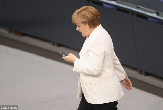 Các nguyên thủ thế giới dùng điện thoại của hãng nào? - 4 Thủ tướng Angela Merkel (Ảnh: Getty)