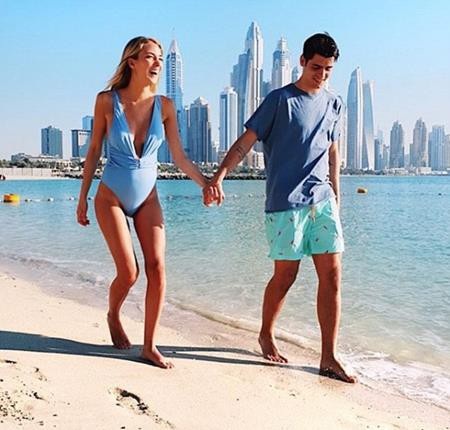 Morata cùng bà xã xinh đẹp hạnh phúc khoe bụng bầu - 4 Hạnh phúc của vợ chồng Morata khiến cho fans ngưỡng mộ