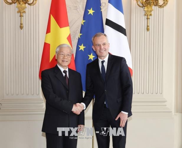 Tổng Bí thư đề nghị Quốc hội Pháp ủng hộ Hiệp định thương mại tự do Việt Nam - EU - 1
Chủ tịch Quốc hội Pháp Francois de Rugy đón Tổng Bí thư Nguyễn Phú Trọng