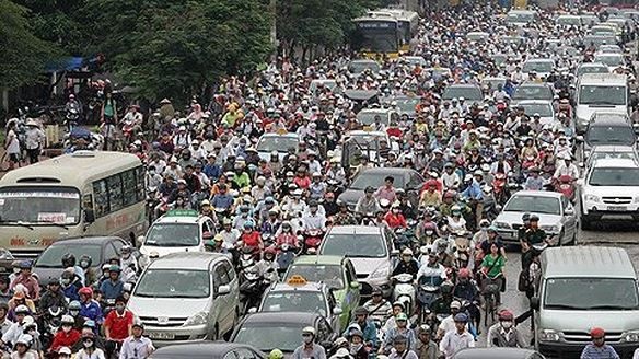 Khoảng tối nền kinh tế: Người dân không có tiền để dành, phải đi vay để tiêu dùng - 1 Việc GDP tăng cao hầu như không có nghĩa với người dân!