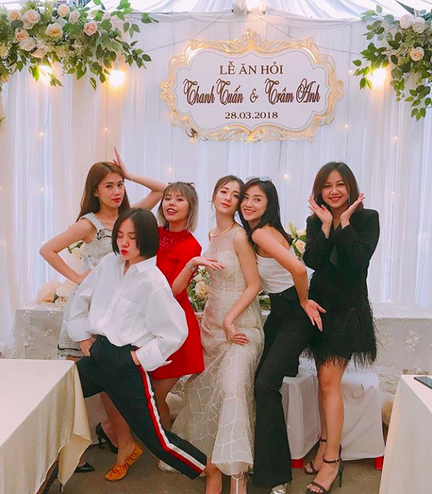 JustaTee và Trâm Anh "về chung một nhà", hot teen nô nức dự lễ ăn hỏi - 6 Khoảnh khắc thăng hoa của các cô gái