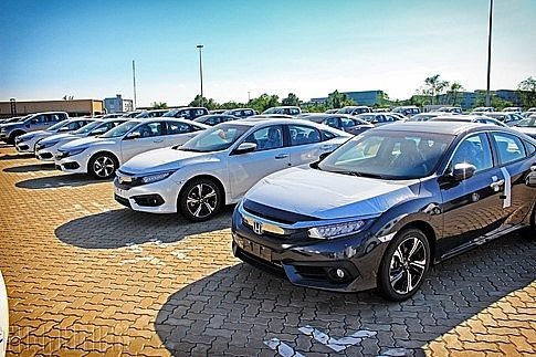 Vượt ải "khó nhằn": Ô tô nhập về Việt Nam giảm giá 25% - 2
Xu hướng nhập khẩu xe nguyên chiếc về Việt Nam sẽ tiếp tục tăng cao