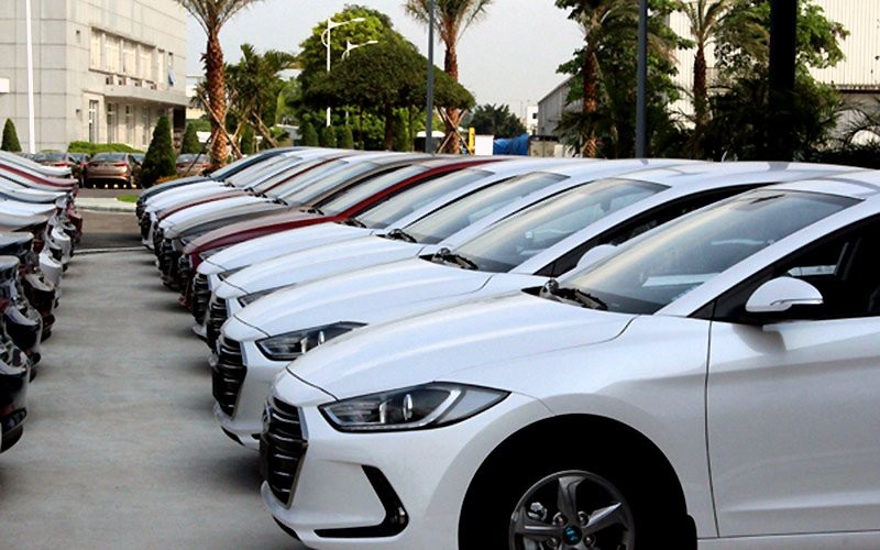 Vượt ải "khó nhằn": Ô tô nhập về Việt Nam giảm giá 25% - 3
Ô tô giá rẻ rộng đường về Việt Nam, DN ô tô trong nước đối mặt với khó khăn.