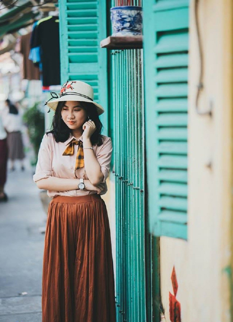 Kỷ yếu đậm phong cách “Tháng năm rực rỡ” của học sinh Sài Gòn - 2
Thật ra thế giới này quá rộng lớn, ban đầu những người nói mãi mãi không xa nhau. Một lần xa nhau rồi có thể sau này sẽ không còn cơ hội gặp lại nữa...