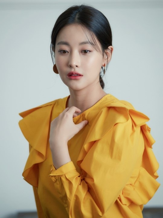 “Chàng gốm” Kim Bum hò hẹn với mỹ nhân “Hoa du ký” - 11
Nhan sắc hoàn mỹ của mỹ nhân Oh Yeon Seo