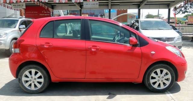 Việc Grab thâu tóm Uber bồi thêm những khó khăn đối với thị trường xe cũ, nơi mà trước đó một bộ phận xe đến tay người dân vì mục đích chạy Uber hoặc Grab.