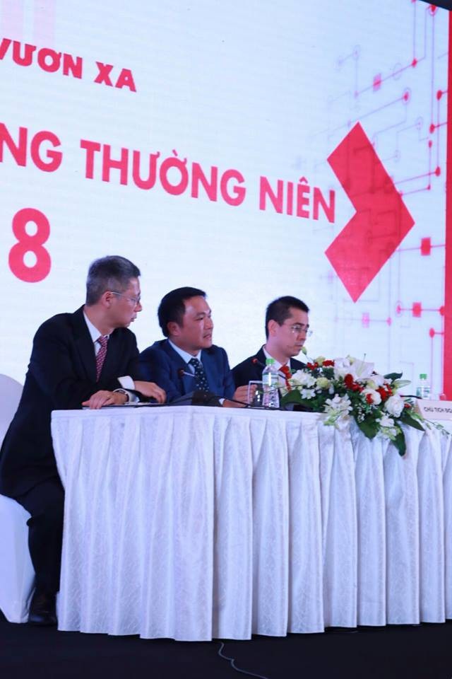 Techcombank đang đàm phán để bán cổ phiếu quỹ cho đối tác Mỹ, châu Âu - 2
Ông Hồ Hùng Anh, Chủ tịch HĐQT Techcombank cho biết: Lần này bán cổ phiếu quỹ cho nhà đầu tư sẽ đảm bảo không thấp hơn 23.000 đồng. Các đối tác đang đàm phán và Techcombank sẽ chọn nhà đầu tư Mỹ, châu Âu.