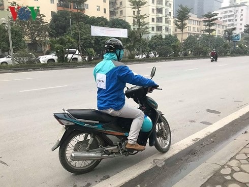 Tài xế lo mất việc, vỡ nợ, bán xe khi Uber bị Grab “thâu tóm“ - 3 Tài xế lo mất việc, vỡ nợ, bán xe khi Uber bị Grab “thâu tóm“ - 3