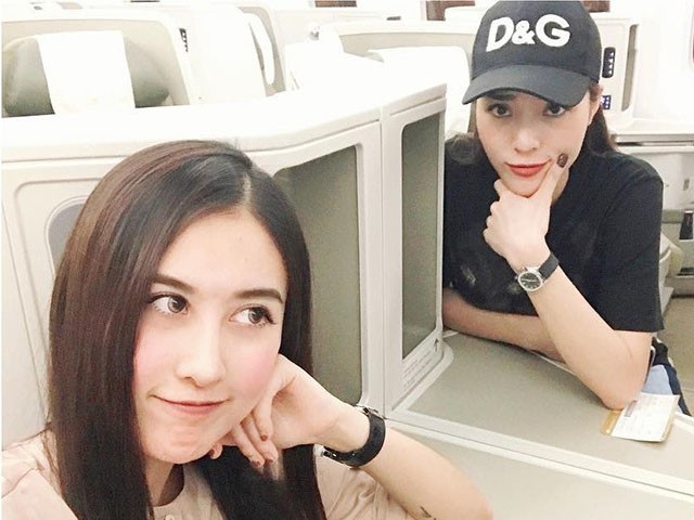 Kỳ Duyên và hội bạn thân cùng dính nghi án “dao kéo”, gương mặt như “đúc một khuôn” - 3 Kỳ Duyên và Hà Lade.