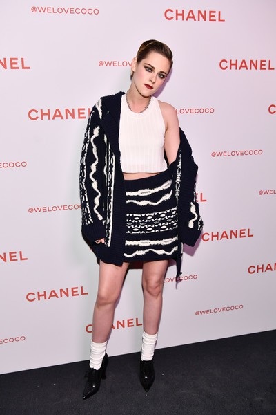 Kristen Stewart gặp lại "con gái" trong phim Chạng vạng - 4
Kristen Stewart từ nữ diễn viên trẻ vô danh trở thành ngôi sao đình đám nước Mỹ. Cô thuộc Top sao 9X tài năng hiện nay