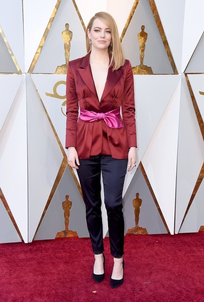 Người đẹp dập dìu khoe dáng trên thảm đỏ Oscar - 54
Emma Stone