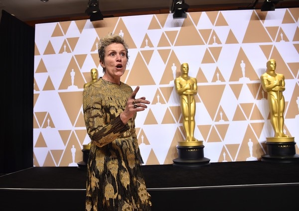Dàn sao giành giải Oscar rạng rỡ khoe tượng vàng - 12
Frances McDormand giành giải nữ diễn viên chính xuất sắc nhất với phim Three Billboards Outside Ebbing, Missouri