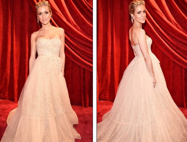 Người đẹp dập dìu khoe dáng trên thảm đỏ Oscar - 47
Kristin Cavallari trong bộ váy của Pamella Roland