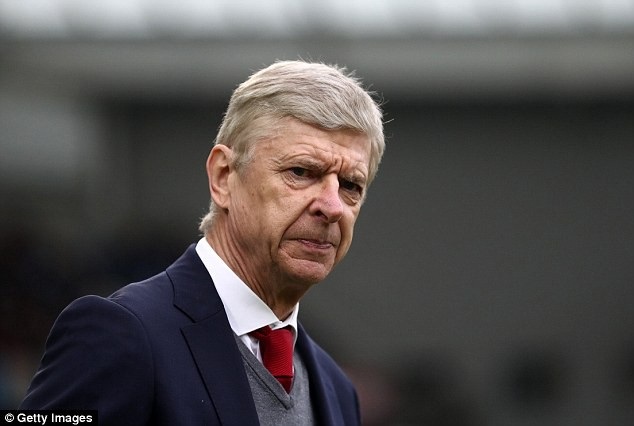 Arsenal thua liên tiếp, HLV Wenger chính thức… “đầu hàng” - 1 HLV Wenger thừa nhận bỏ mục tiêu top 4 Premier League