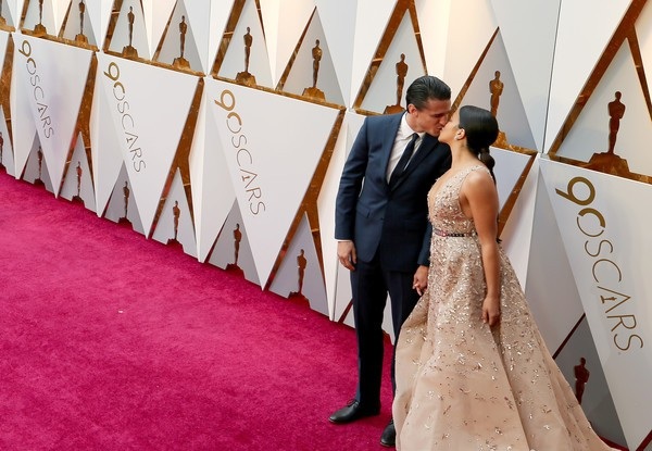 Người đẹp dập dìu khoe dáng trên thảm đỏ Oscar - 22 Người đẹp dập dìu khoe dáng trên thảm đỏ Oscar - 22