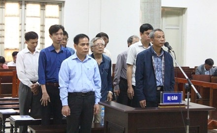 Ông Phí Thái Bình, nguyên Phó chủ tịch TP Hà Nội không đến toà vì bị bệnh - 1
Nguyên Phó Chủ tịch UBND TP Hà Nội - ông Phí Thái Bình vắng mặt vì lí do sức khoẻ.