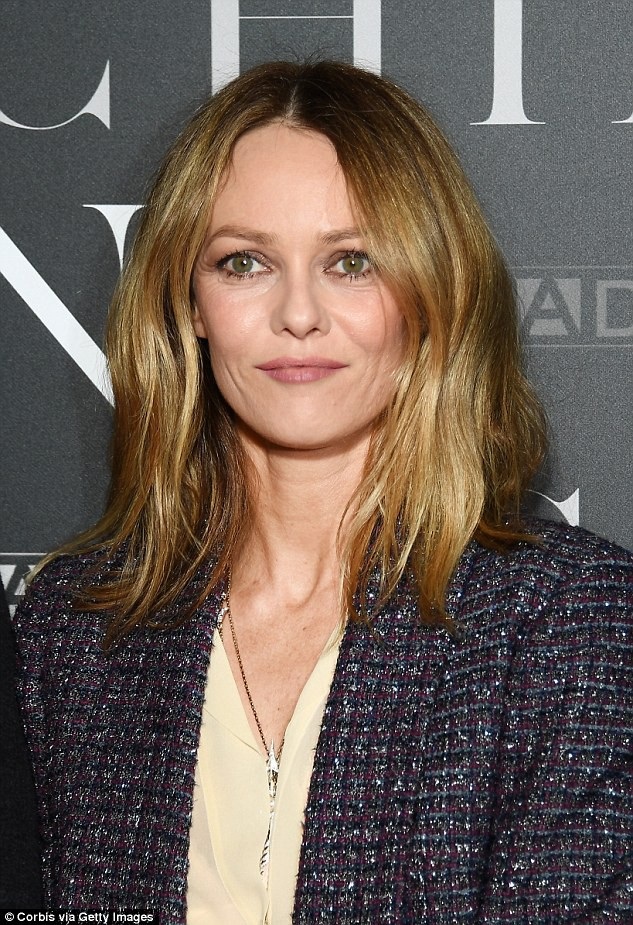 Bạn gái cũ Johnny Depp có bồ mới - 5
Vanessa Paradis, 45 tuổi, chưa từng kết hôn nhưng có 2 con với bạn trai lâu năm Johnny Depp