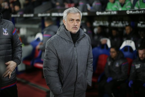 HLV Mourinho không hài lòng vì các học trò mắc quá nhiều sai lầm
