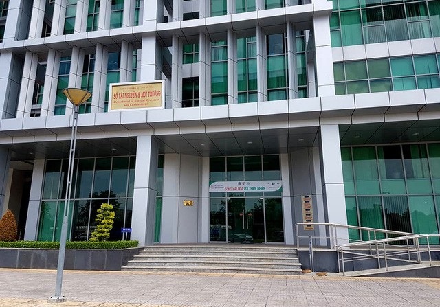 Vụ “xẻ thịt” đất công "rúng động" Bà Rịa - Vũng Tàu: Vẫn đang tổng hợp, báo cáo! - 2 Thanh tra tỉnh BR – VT, Sở TN&MT tỉnh đã thiếu kiểm tra, kiểm soát để đơn vị sử dụng đất sai mục đích, đất bị lấn chiếm, sử dụng đất.
