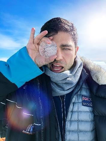 Thú vị với phim hướng dẫn an toàn bay “Mát lạnh nhất thế giới” - 2 Bộ phim có sự tham gia của Đại sứ Thiện chí Môi trường Grenier, đồng sáng lập của tổ chức bảo tồn biển phi lợi nhuận Lonely Whale