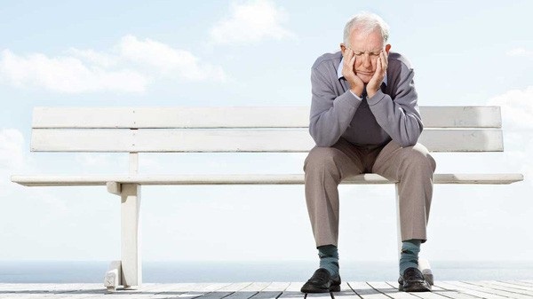 Mỹ: Gần một nửa người không có đến 10.000 USD tiết kiệm cho lúc về hưu - 1
Nhiều người hưu trí Mỹ bi quan về tình hình tài chính tương lai của bản thân.