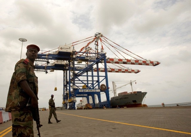 Tướng Mỹ lo "hậu quả khôn lường" nếu Trung Quốc kiểm soát cảng ở Djibouti - 1
Cảng Doraleh của Djibouti (Ảnh: Reuters)