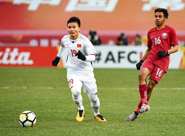 Sự thật chuyện "cầu thủ U23 Việt Nam dính doping" - 1
Quang Hải (trái) đã được kiểm tra doping hai lần