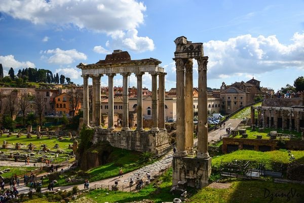 Ngắm hình bóng thời gian giữa không gian lãng mạn Roma - 8 Những chứng tích của một thời vàng son.