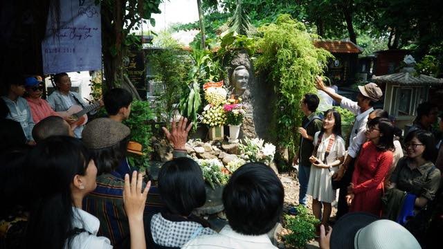 Dù đã 17 năm trôi qua nhưng tình cảm của tất cả mọi người dành cho cố nhạc sĩ vẫn luôn đong đầy.