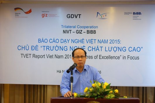Toàn cảnh tọa đàm: “Học gì để không thất nghiệp” - 2
Nhà giáo ưu tú, TS. Vũ Xuân Hùng, Vụ trưởng Vụ Đào tạo chính quy, Tổng cục Giáo dục Nghề nghiệp.