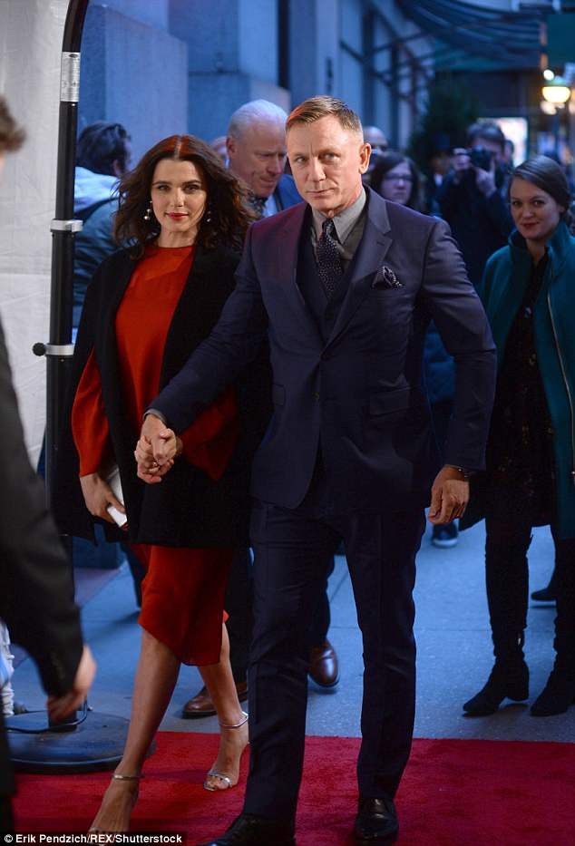 Rachel Weisz đẹp đôi bên James Bond Daniel Craig - Ảnh 2. Rachel Weisz đẹp đôi bên James Bond Daniel Craig - Ảnh 2.