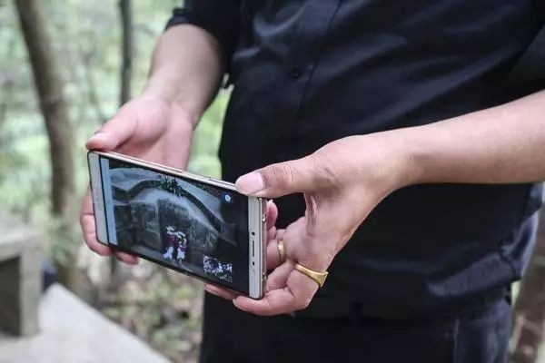 Trung Quốc: Đi tảo mộ 30 phút, check-in tại nghĩa trang, đút túi ngay cả triệu mỗi ngày - 3 Trung Quốc: Đi tảo mộ 30 phút, check-in tại nghĩa trang, đút túi ngay cả triệu mỗi ngày - 3