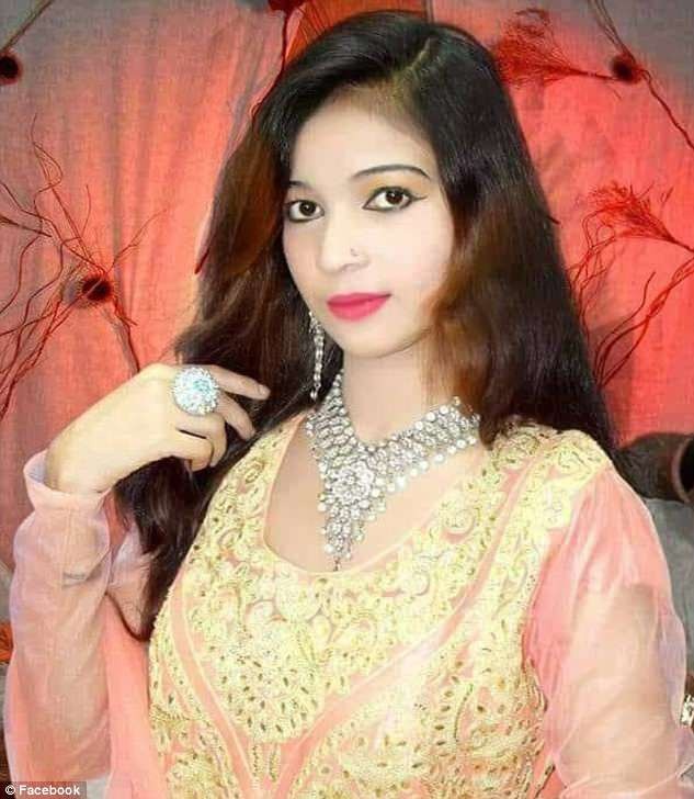 Nữ ca sĩ bị sát hại khi đi hát đám cưới vì… không chịu nhảy - 2 Nhiều người có mặt tại sự kiện đã làm nhiều cách để thuyết phục nữ ca sĩ chịu thực hiện một vài vũ điệu. Sau cùng, Samina đã nhượng bộ, nhưng khi cô vừa bắt đầu đứng lên thì tiếng súng vang lên. Theo các tờ tin tức của Pakistan, khi qua đời, Samina đang mang bầu. Thông tin này đã được chồng của nữ ca sĩ xấu số chia sẻ với báo chí địa phương.