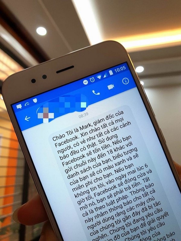 Thực hư chuyện CEO Facebook gửi tin nhắn ép người dùng phát tán tin nhảm nhí - 1 Nội dung đoạn tin nhắn được gửi đến cảnh báo về việc Facebook sẽ thu phí người dùng