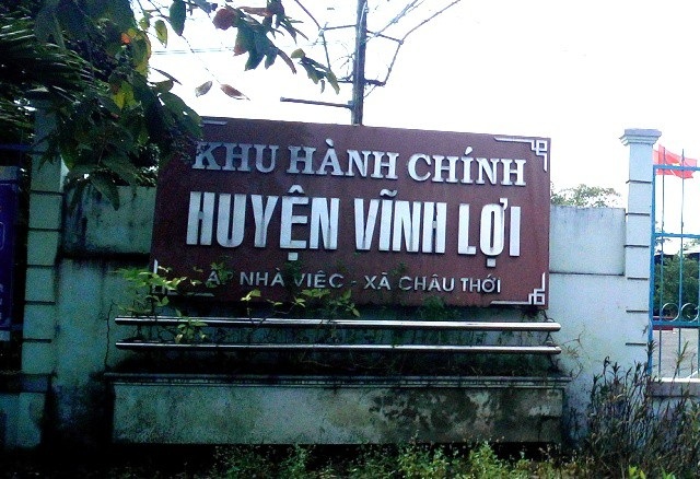 Kỷ luật nguyên Bí thư, Phó Bí thư huyện chi xài, quà cáp, làm thất thoát tiền tỷ - 1 Nhiều cán bộ huyện Vĩnh Lợi bị kỷ luật vì có sai phạm.
