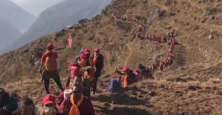 Phó TGĐ Nhựa Long Thành: "Trở về từ Nepal, tôi cảm nhận cuộc sống hoàn toàn khác" - 2 Chuyến hành hương chứa đầy những trải nghiệm khó khăn.