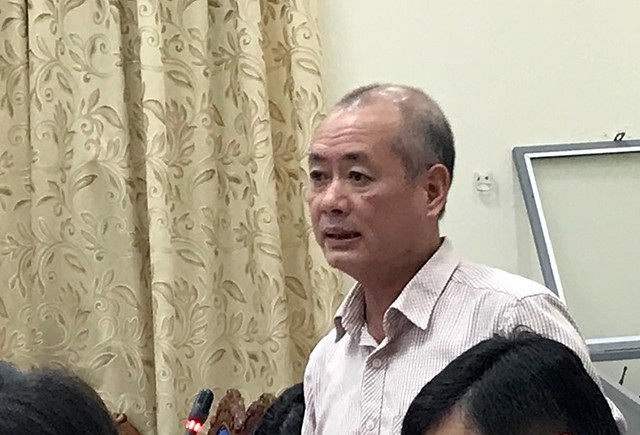 Hà Nội: Nhiều cán bộ sẵn sàng xuống làm cấp phó để tinh gọn bộ máy - 1
Ông Nguyễn Công Hiển – Giám đốc Trung tâm Bồi dưỡng chính trị huyện Đông Anh chia sẻ tâm tư tại buổi họp