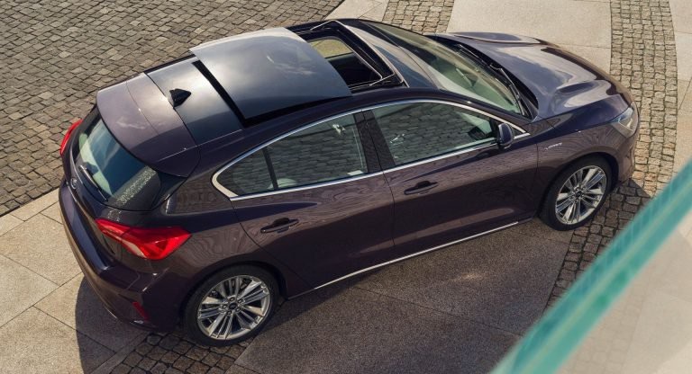 So sánh Ford Focus thế hệ cũ và mới - 7