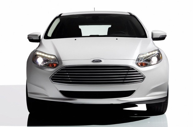 So sánh Ford Focus thế hệ cũ và mới - 2