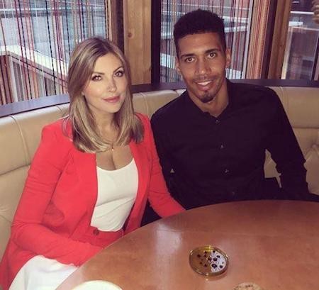 Ngắm nhan sắc xinh đẹp của bà xã ngôi sao MU - 1 Bà xã Chris Smalling vừa vui vẻ…