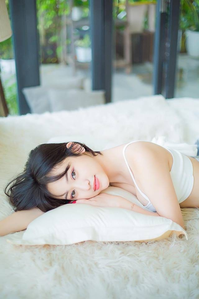 "Giật mình" vì Thúy Vi tăng cân, tung ảnh khoe vòng một lấp ló - 11 "Giật mình" vì Thúy Vi tăng cân, tung ảnh khoe vòng một lấp ló - 11