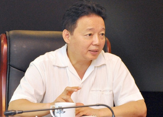 Vụ áp thuế 5,7 tỷ: Tổng cục Quản lý đất đai theo sát kết quả thanh tra của tỉnh Lâm Đồng - 1
Bộ trưởng Bộ Tài nguyên và Môi trường Trần Hồng Hà chỉ đạo xử lý “nóng” vụ áp thuế 5,7 tỷ tại Lâm Đồng sau hàng chục kỳ báo điều tra của Dân trí.