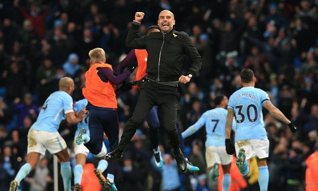 Những điểm nhấn từ thất bại dở tệ của MU trước West Brom - 5
Man City không thể ngờ MU lại giúp họ đăng quang sớm