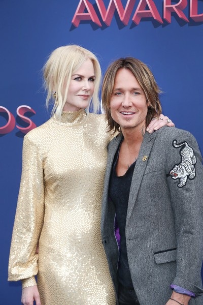 
Họ luôn cùng nhau tham dự các sự kiện lớn nhỏ tại Hollywood và chụp hình tình tứ
