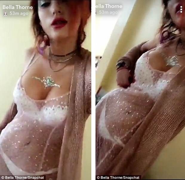 Sao Hollywood đua nhau hở "bạo" đi xem ca nhạc - 4
Bella Thorne vẫn luôn thích những bộ trang phục phá cách và khiêu khích.